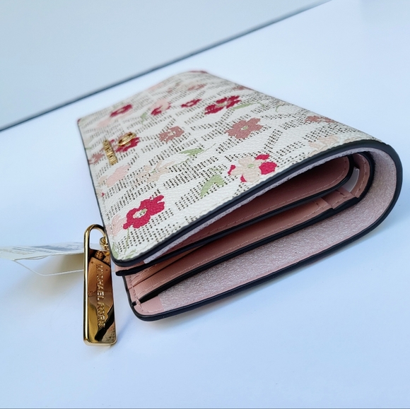 🌺MICHAEL KORS🌺 Jet Set CHARM LG TZ  Cntntl  Vanilla Multi Wallet - Picture 3 of 8